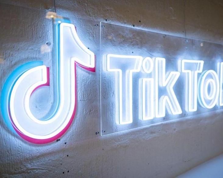Бывшие модераторы контента в TikTok подали в суд за «психическую травму»