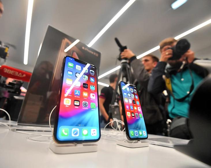 Америка ввела запрет на экспорт в Россию смартфонов и другой электроники дороже 300$